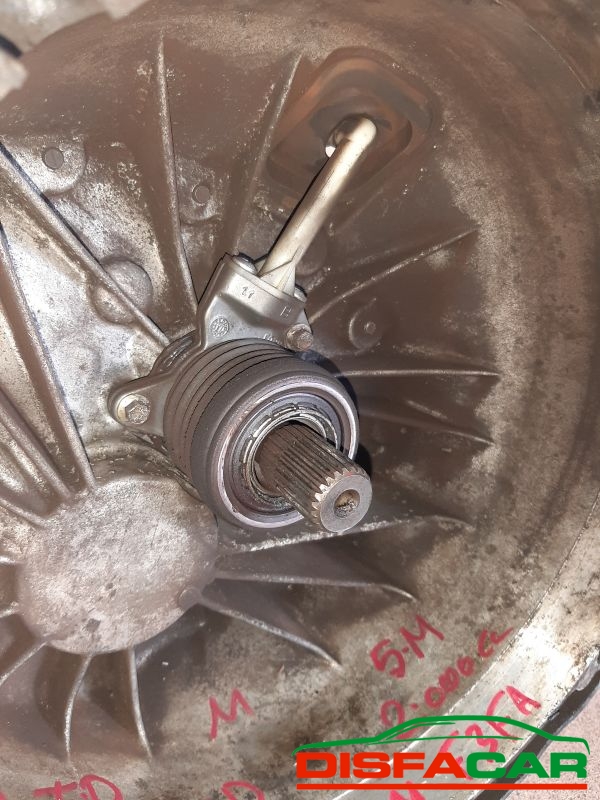 Cambio usato Ford Transit 260 2000, codice 1c1r7002af – foto 2 di 12