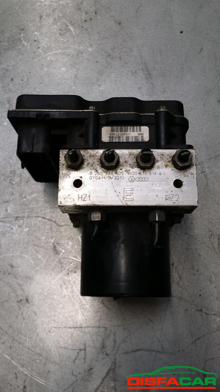 Centralina ABS usata Volkswagen Polo 2004 – foto 2 di 2