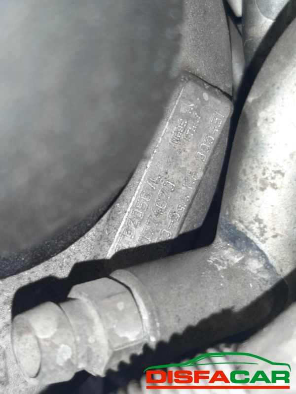 Motore usato Volvo C30 2012, codice D5244T8 – foto 7 di 12