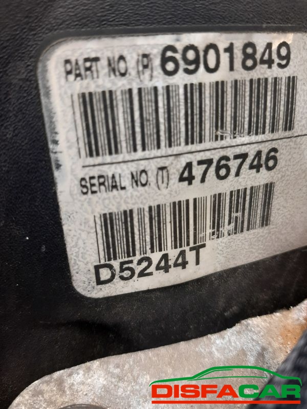 Motore usato Volvo C30 2012, codice D5244T8 – foto 10 di 12