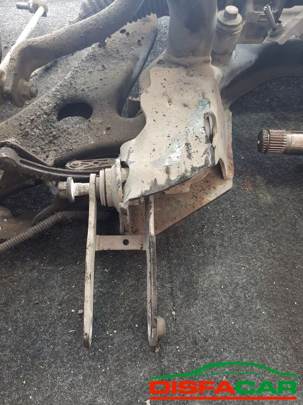 Telaietto anteriore usato Volvo C30 2006, codice D5244T – foto 10 di 14