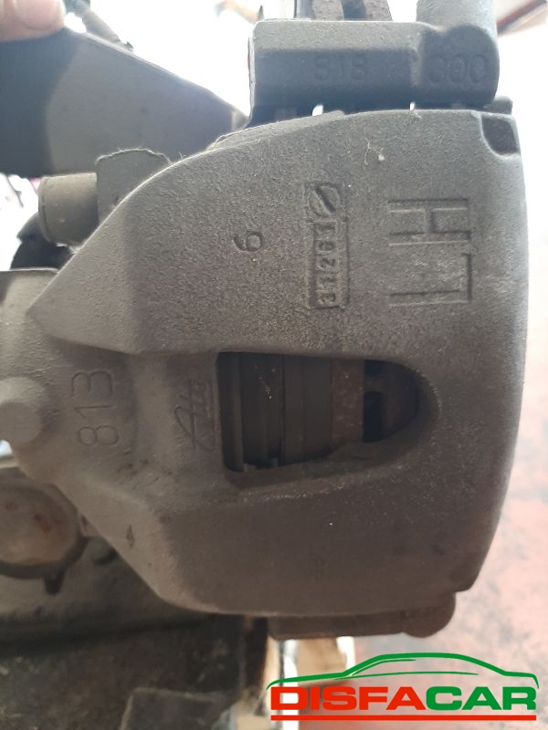 Telaietto anteriore usato Volvo C30 2006, codice D5244T – foto 4 di 14