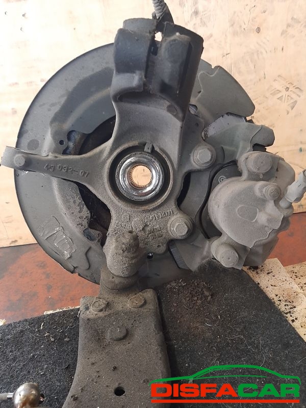 Telaietto anteriore usato Volvo C30 2006, codice D5244T – foto 6 di 14