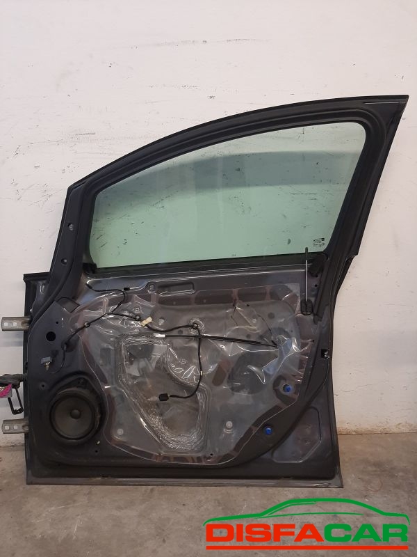 Lamierati usati Opel Astra J ( MANCA VETRO E ALZAVETRO VENDUTO) 2009 – foto 2 di 2