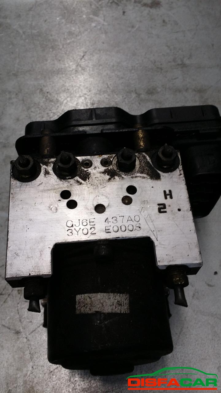 Centralina ABS usata Mazda 6 2003, codice oem – foto 2 di 2