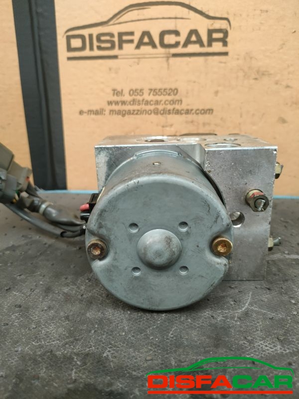 Centralina ABS usata Mazda MX-5 2000, codice nb86437a0 – foto 8 di 10