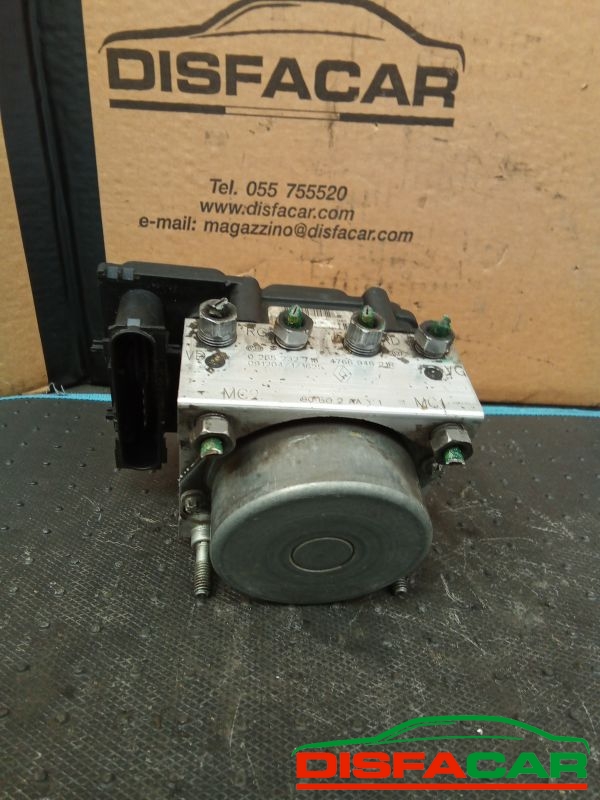 Centralina ABS usata Dacia Sandero 1A SERIE 2008, codice 0265232718 – foto 2 di 8
