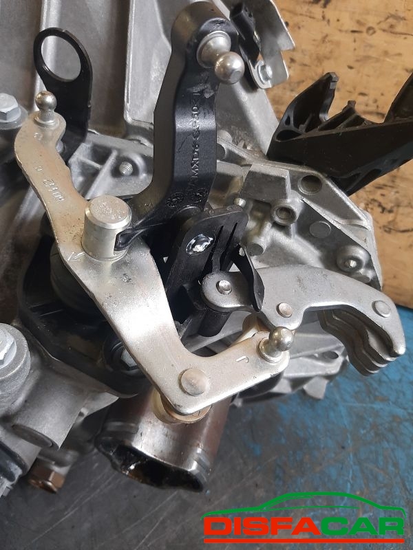 Cambio usato Renault captur CLIO IV( SCHEDA 835 DA LAVARE E POMPA FRIZIONE ROTTA)) 2013, codice jr5332 – foto 6 di 12