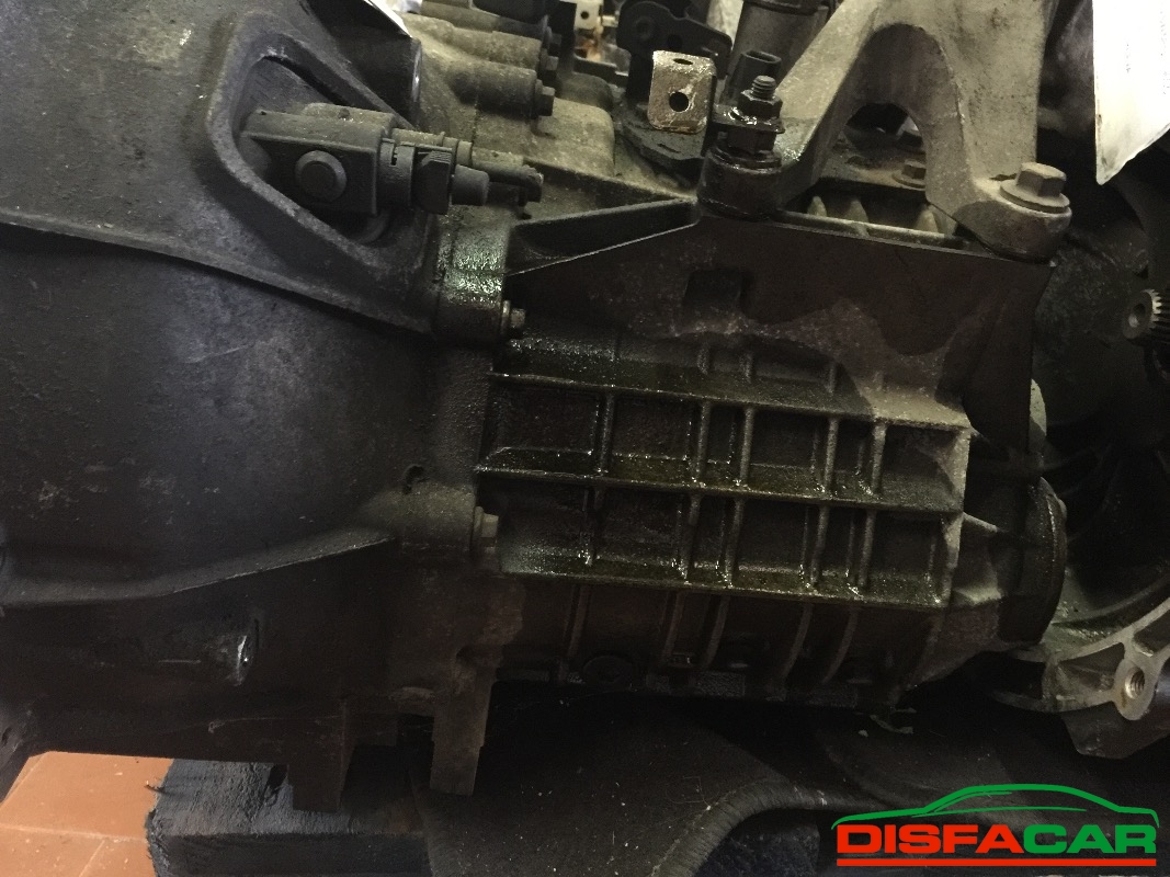 Cambio usato Ford Focus C-MAX 2004, codice 6m5r7002yc – foto 3 di 7