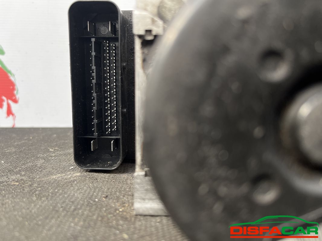 Centralina ABS usata Ford Fiesta B-MAX, codice 10.0212-0921.4 – foto 5 di 6