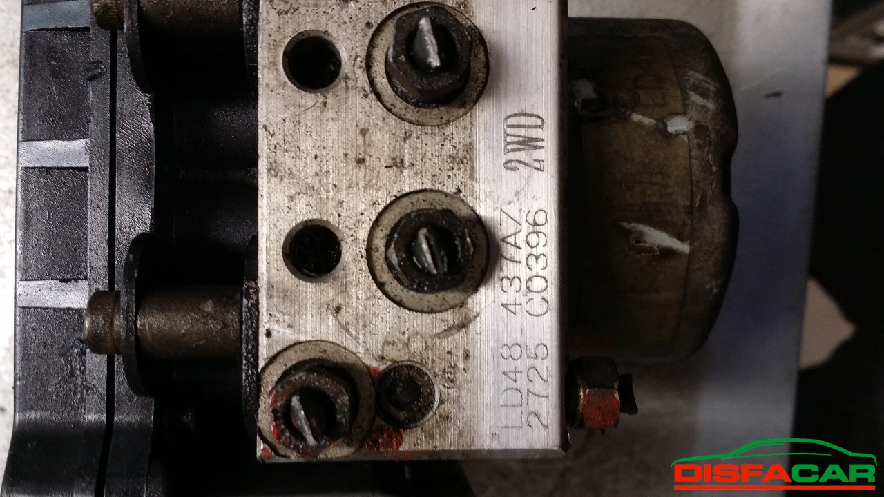 Centralina ABS usata Mazda MPV 2002, codice 4364452 – foto 3 di 3