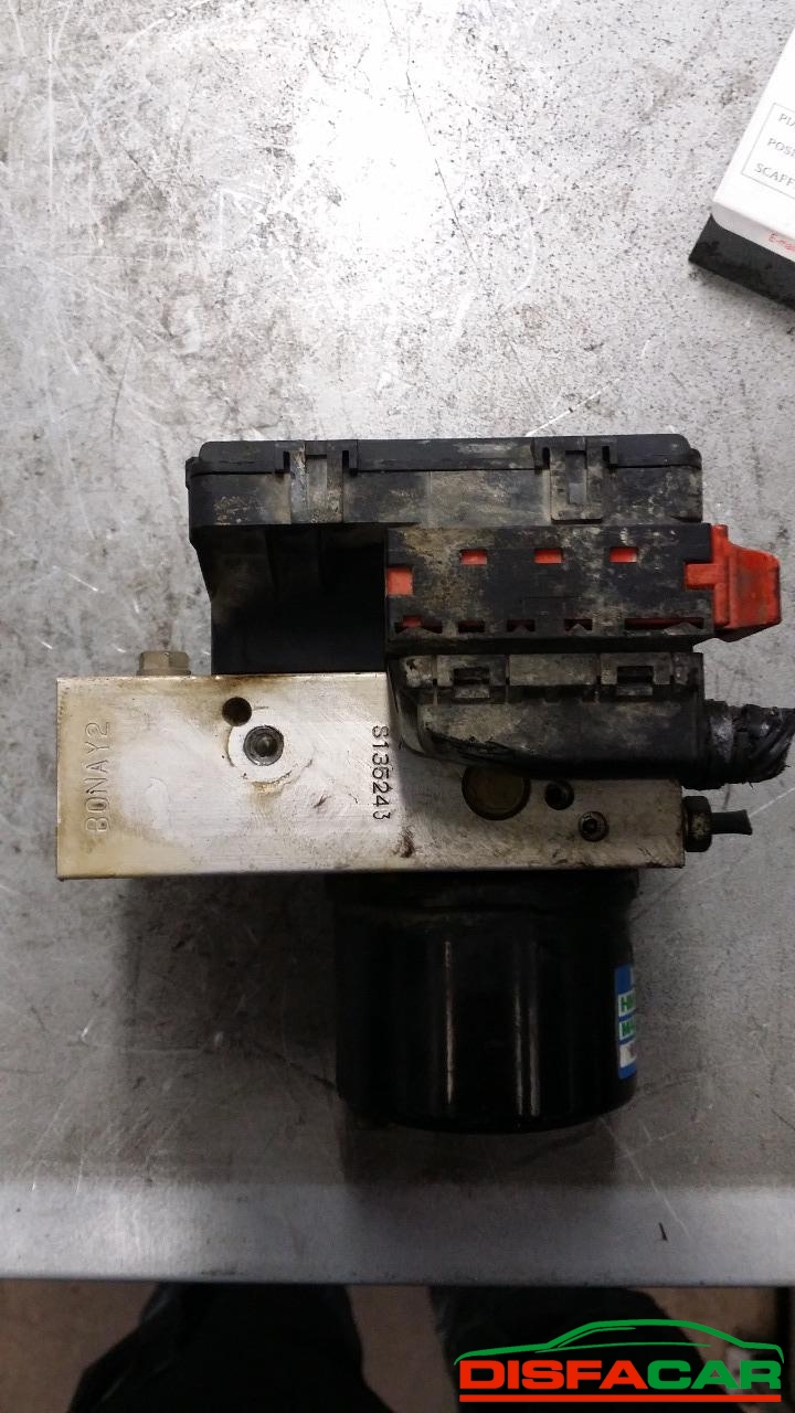 Centralina ABS usata Hyundai Santa Fe 2003, codice 58900-26180 – foto 3 di 3