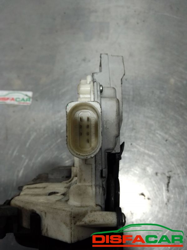 Serrature elettriche usate Volkswagen Passat 6a serie 2005 – foto 4 di 4