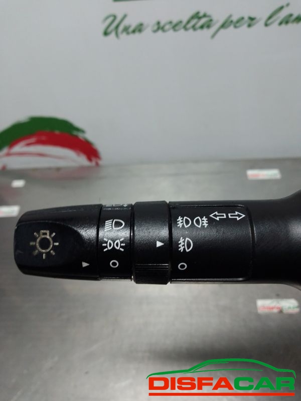 Devioluci usato Hyundai i20 1a Serie completo 2008, codice 93480-3l002 – foto 2 di 9