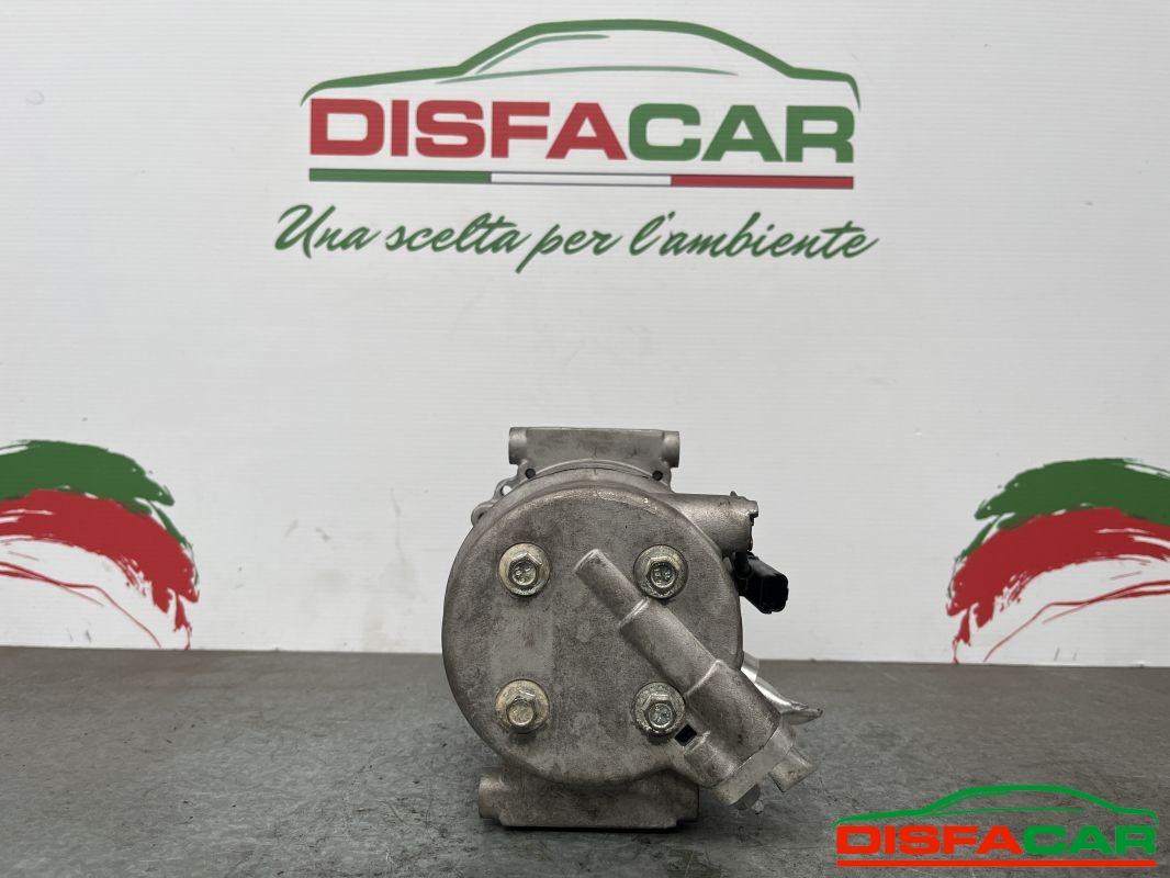 Compressore clima usato Peugeot 208, codice 9827596080 – foto 4 di 8