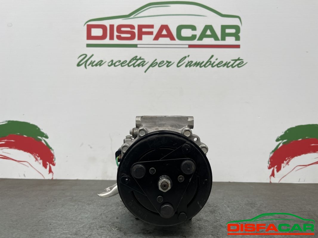 Compressore clima usato Peugeot 208, codice 9827596080 – foto 2 di 8