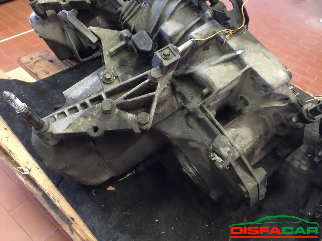 Cambio usato Renault Kangoo Clio 1997, codice F8QK6 – foto 2 di 8