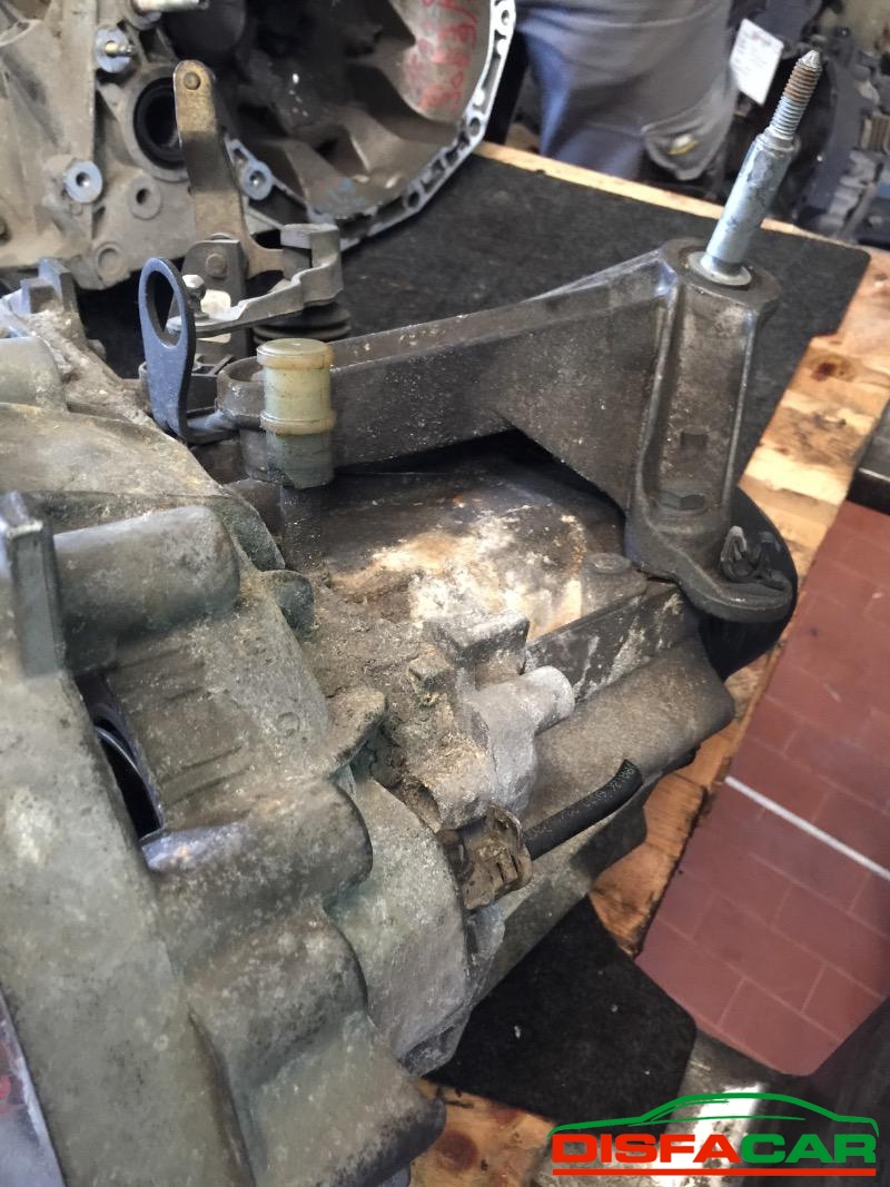 Cambio usato Renault Megane 2002, codice K4JD7 – foto 3 di 3