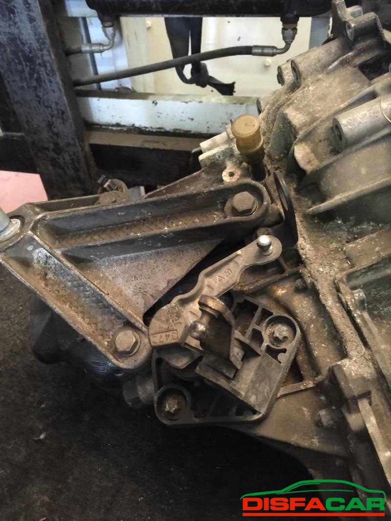 Cambio usato Renault Megane 2002, codice K4JD7 – foto 2 di 3