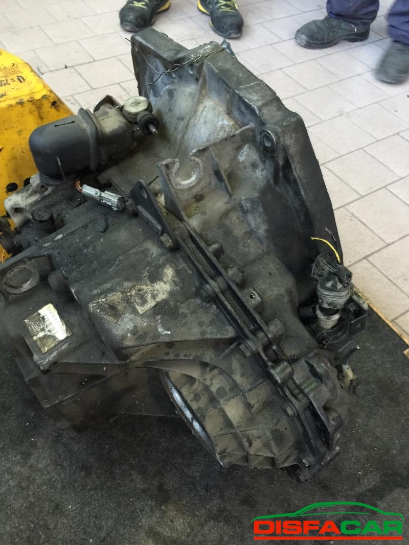 Cambio usato Renault Laguna 2005, codice G8TV7 – foto 2 di 3
