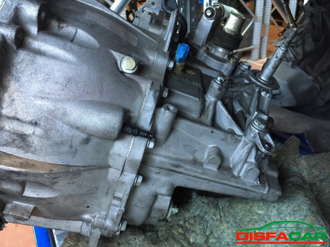 Cambio usato Renault Scenic Laguna 2003, codice F9QD8 – foto 2 di 5