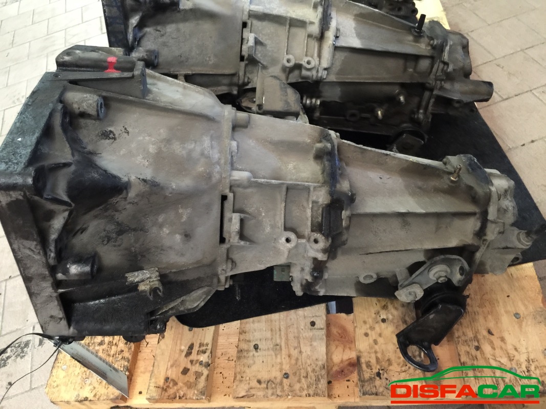 Cambio usato Renault Trafic 2100 1988, codice 852D750 – foto 3 di 4