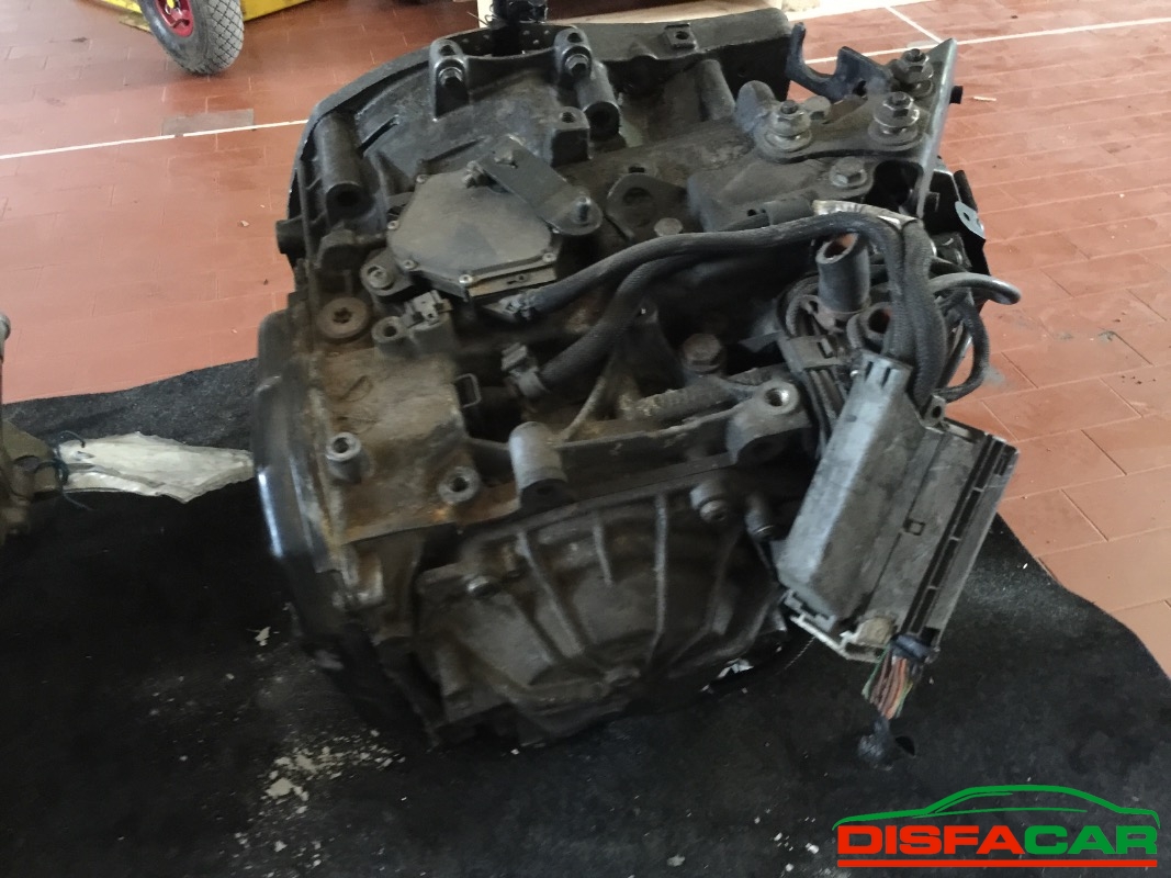 Cambio usato Renault Scenic Automatico 1999, codice K4MA7 – foto 3 di 6