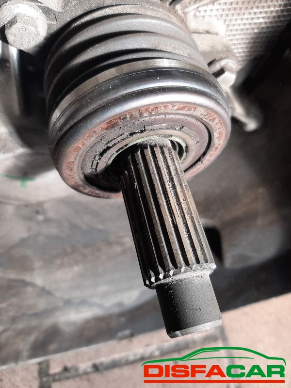 Cambio usato Dacia Duster 4x4 2010, codice tl8005 – foto 3 di 14