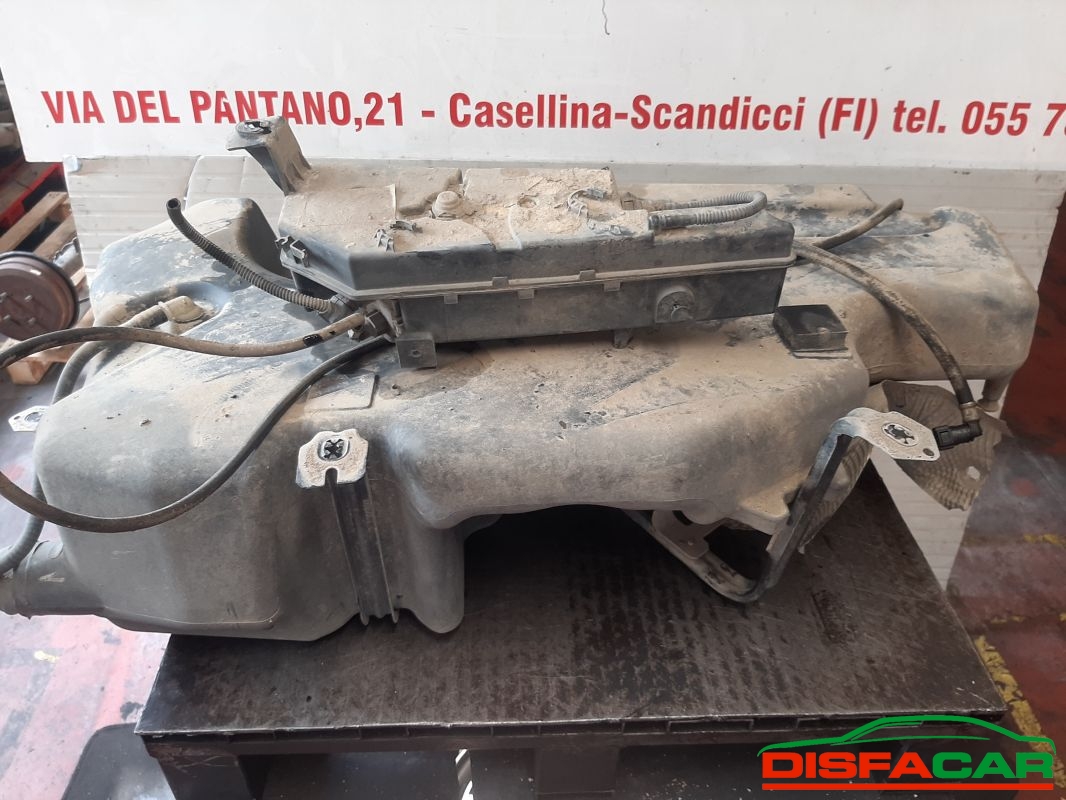 Serbatoio usato Peugeot Partner 4x4 3ª serie ( MANCA SERBATOIO PICCOLO QUELLO SOPRA VENDUTO) 2015, codice… – foto 5 di 7