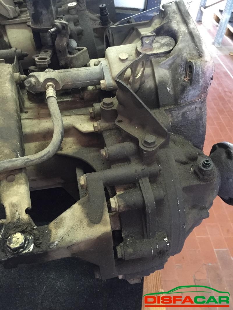 Cambio usato Volkswagen Passat 1988, codice RP – foto 2 di 4
