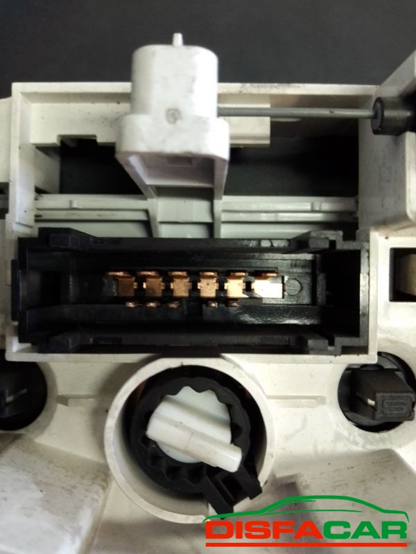 Comandi climatizzatore usati Citroën C3 1a Serie manuale 2002, codice f664479w – foto 4 di 5