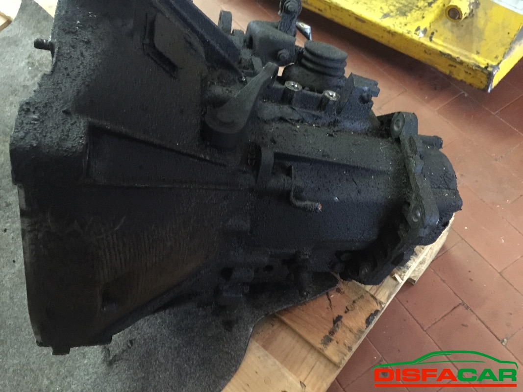 Cambio usato Fiat Tempra Lancia delta 1993, codice 835C2000 – foto 2 di 3