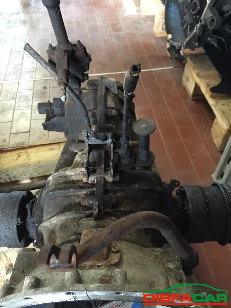 Cambio usato Lancia Fulvia leve marce alta 1966, codice 818100 – foto 2 di 4