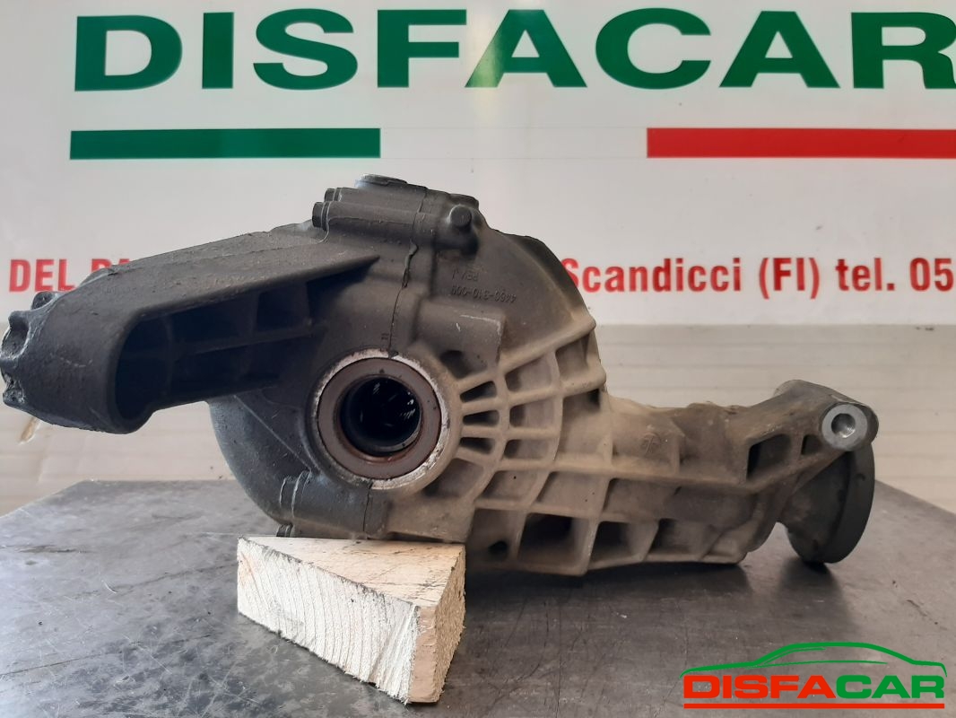 Assale anteriore con differenziale 4x4 usato (SOLO DIFFERENZIALE ANTERIORE ) 1997, codice 4460310010 – foto 2 di 6