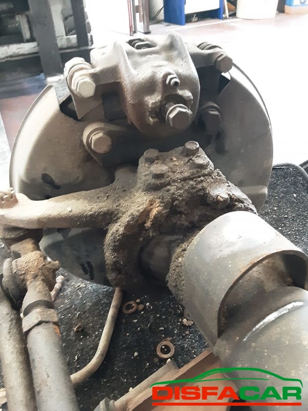 ASSALE ANTERIORE CON DIFFERENZIALE 4X4 usato Suzuki  2000 - Ricambio originale garantito