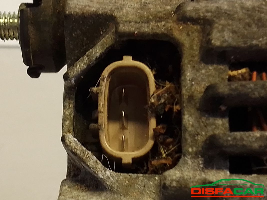 ALTERNATORI usato Nissan Qashqai  - Ricambio originale garantito