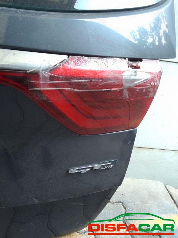 Lamierati usati Kia Sportage (FANALINO DX ROTTO) 2018 – foto 2 di 2