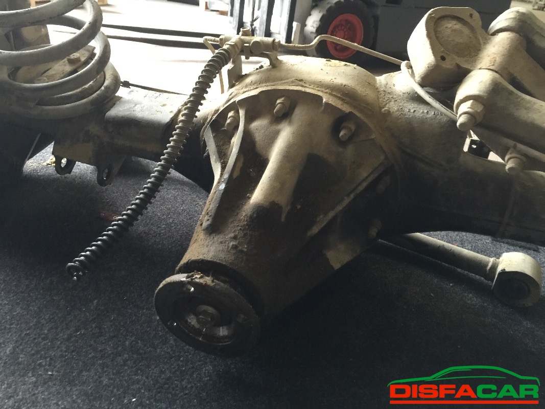 Differenziale posteriore usato Land Rover Defender 110 1998, codice 15P – foto 2 di 5