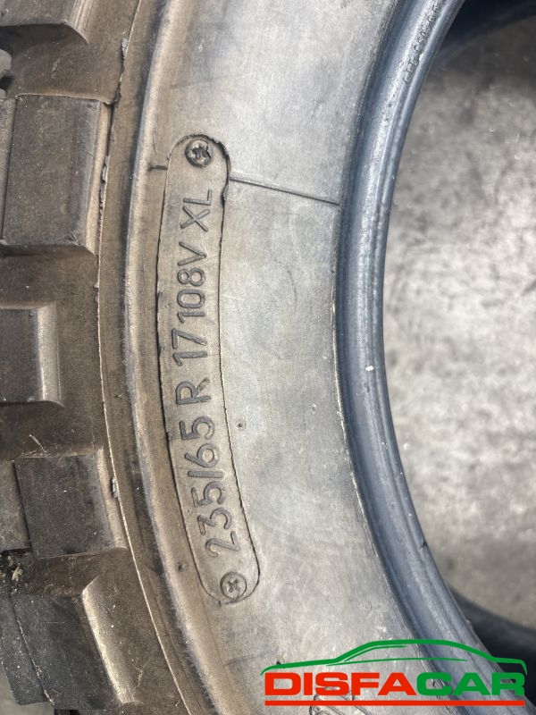 Pneumatici usati 235/65R17 – foto 3 di 4