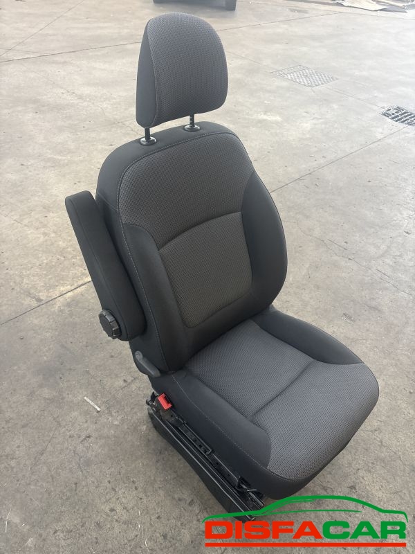 Ricambio usato Renault Trafic SEDILI RENAULT TRAFIC 2019 – foto 2 di 8