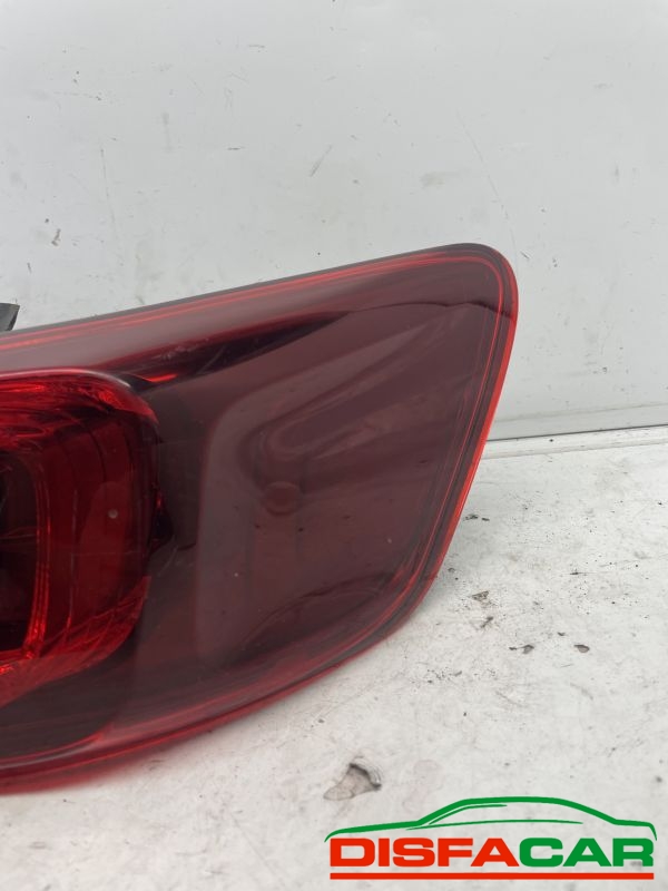 Fanale posteriore usato Renault TALISMAN SPORTER GRANDTOUR SW FARO POST DX A LED 2016 – foto 2 di 8