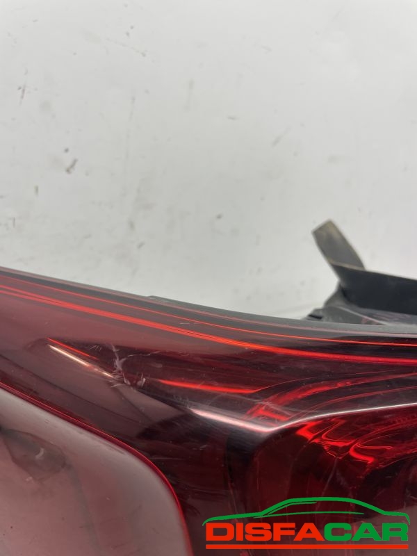 Fanale posteriore usato Renault TALISMAN SPORTER GRANDTOUR SW FARO POST SX A LED 2016 – foto 4 di 9