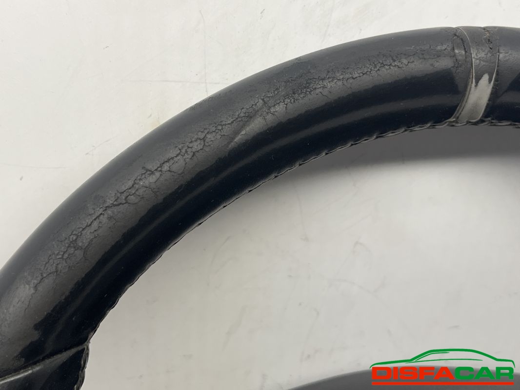 Ricambio usato Opel Corsa Opc volante usurato – foto 3 di 5