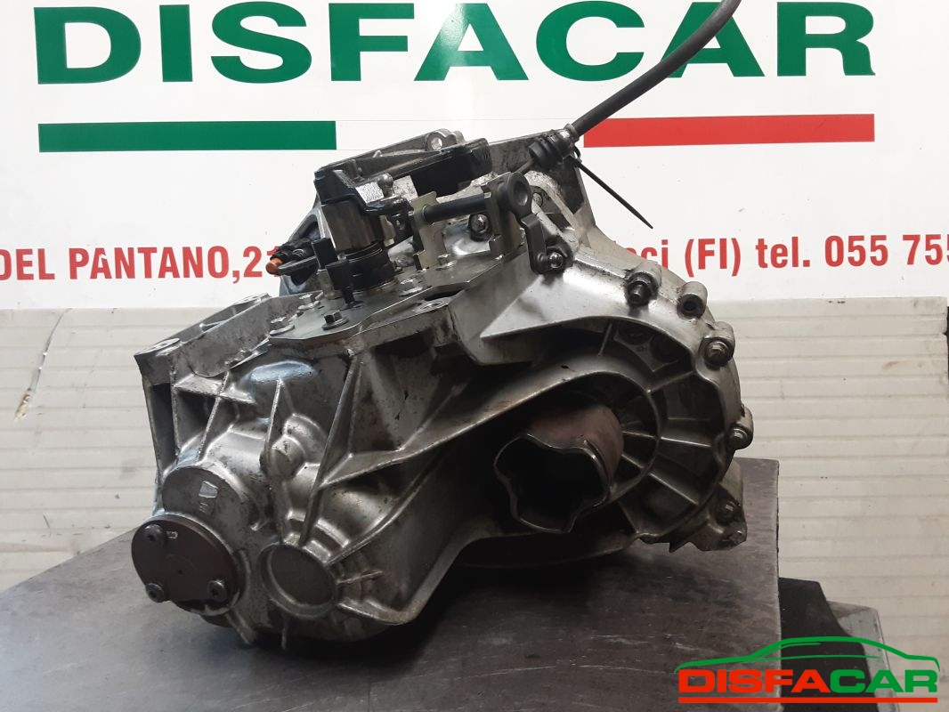 Cambio usato Ford Transit Connect 2015, codice dv6r7002zac – foto 3 di 9
