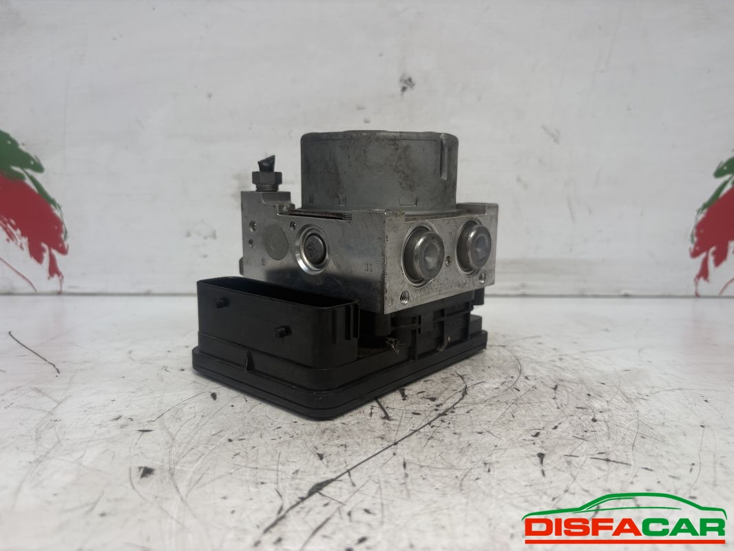 Centralina ABS usata Ford Focus 10.0220-1196.4 2011, codice 10.0220-1196.4 – foto 7 di 7