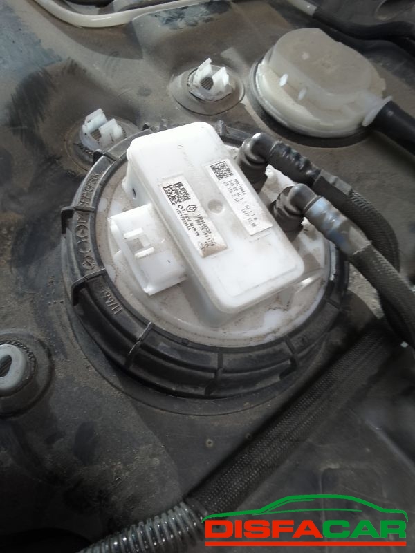 Serbatoio usato Renault Trafic 4 SERIE 2019, codice 172014175r – foto 3 di 5