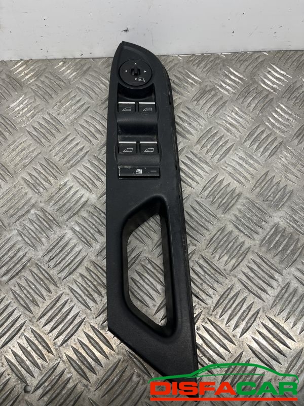 Pulsantiere alzavetri usate Ford B-Max f1et14a132gc con specchi richiudibili 2012, codice f1et14a132gc – foto 4 di 4