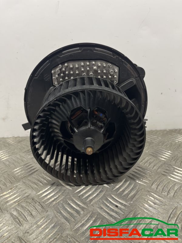 Ventola interna usata Volkswagen T ROC 5Q1819021H CON RESISTENZA 2022, codice 5q1819021h – foto 4 di 5