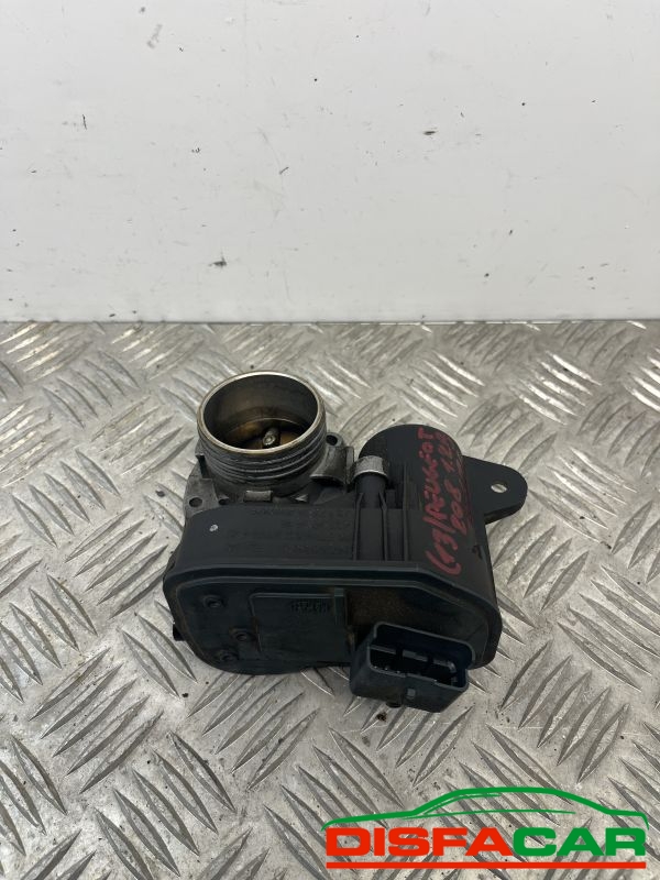 Corpo farfallato usato Peugeot 208 1.0 e 1.2 benzina, codice 9673622380 – foto 4 di 5