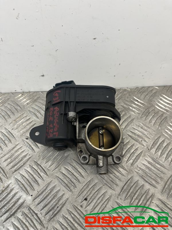 Corpo farfallato usato Peugeot 208 1.0 e 1.2 benzina, codice 9673622380 – foto 2 di 5
